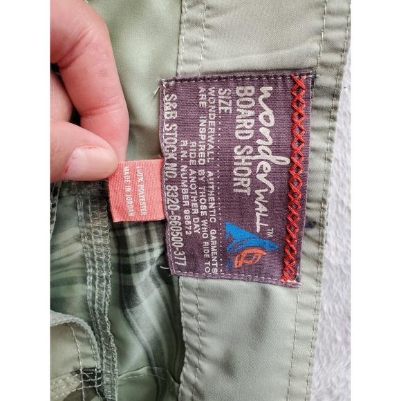 Wonderwall Board Shorts Mens 34 Green Plaid 100% Polyester Zip Pocket Drawstring - Picture 6 of 8